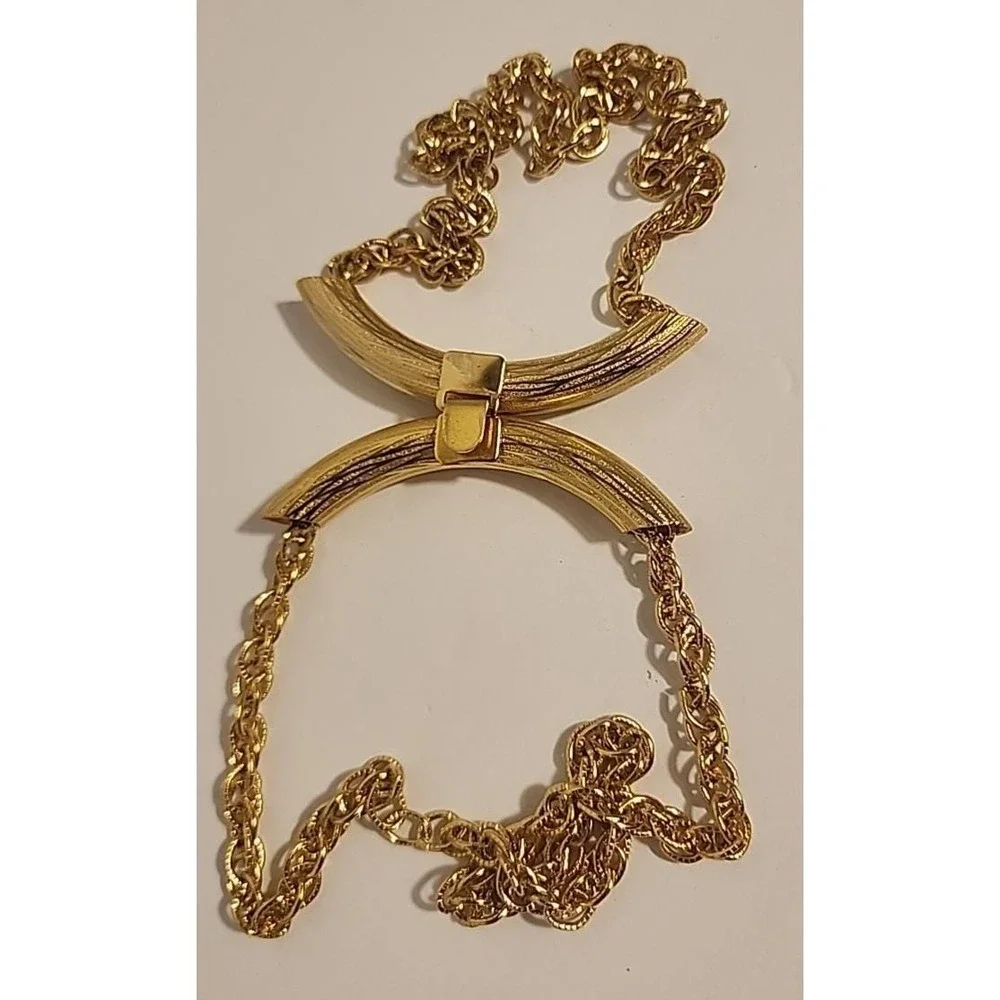 NOS Two‎ Piece Clasp Belt Buckle Women's Gold tone Textured Metal 80's Fashion